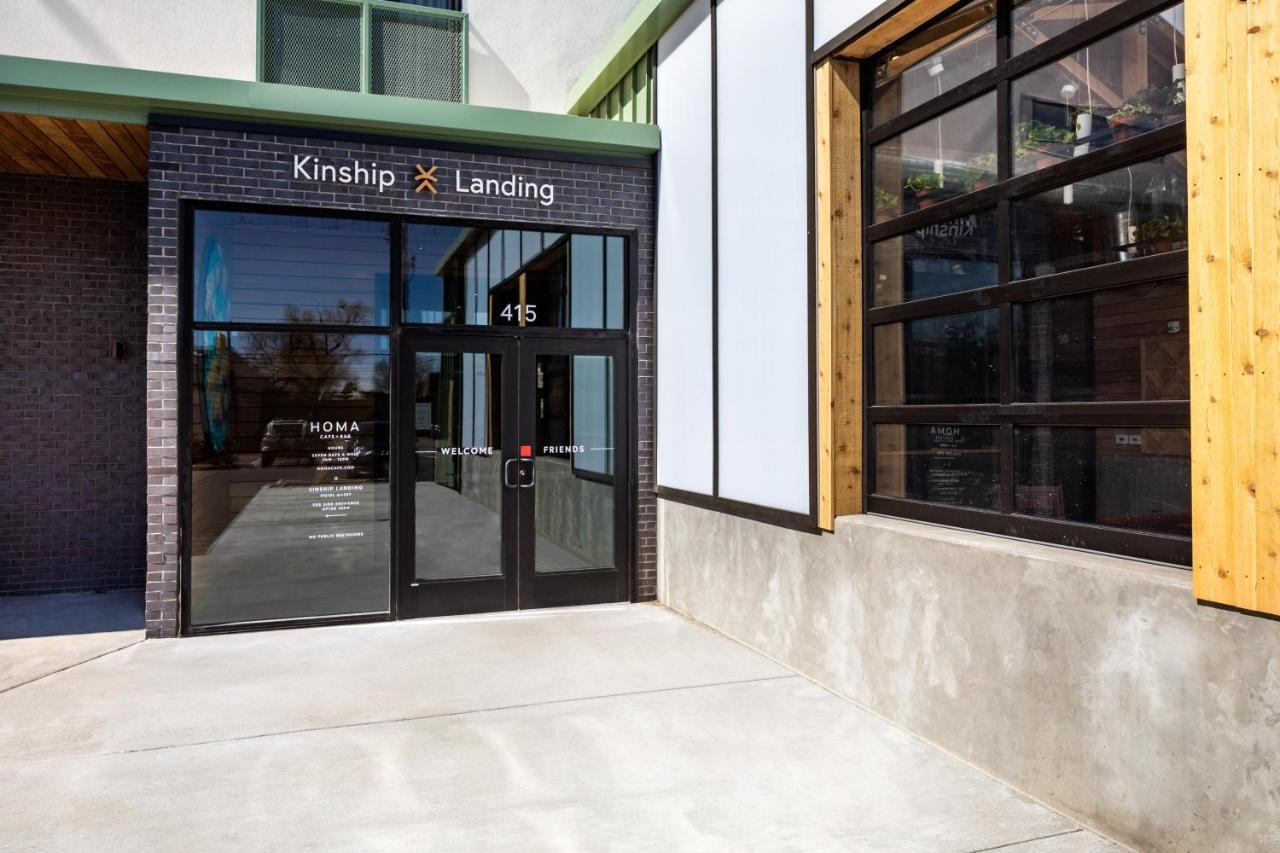 Kinship Landing Hotel โคโลราโดสปริงส์ ภายนอก รูปภาพ