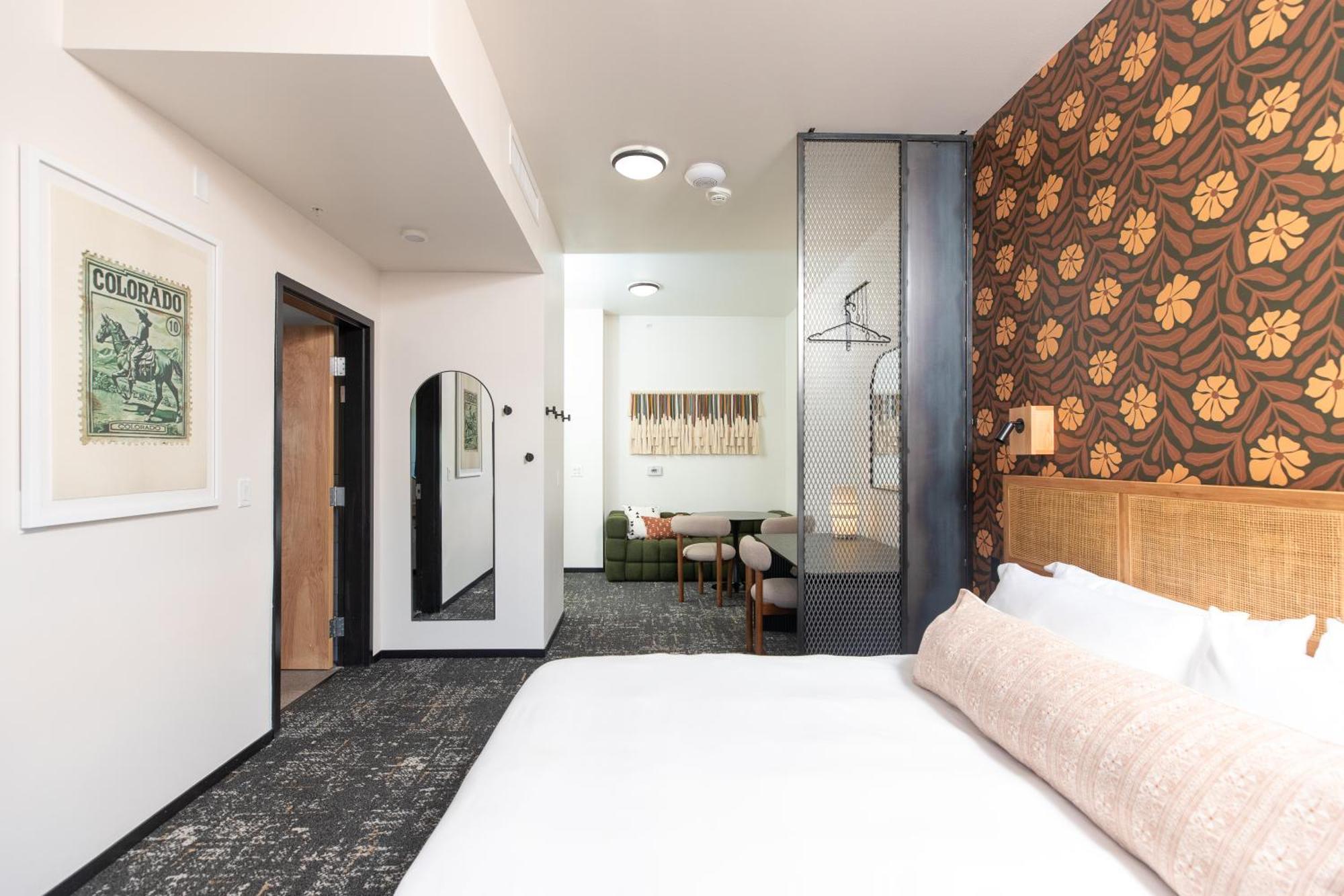 Kinship Landing Hotel โคโลราโดสปริงส์ ภายนอก รูปภาพ