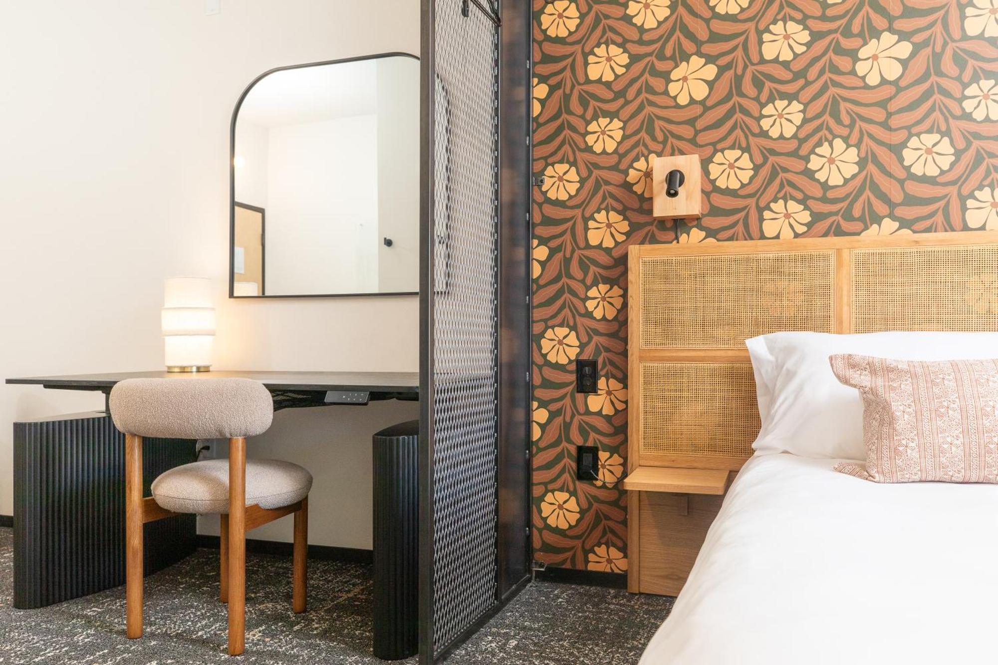 Kinship Landing Hotel โคโลราโดสปริงส์ ภายนอก รูปภาพ